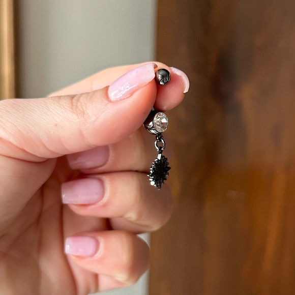CZ Stainless steel star dangle gunmetal belly button ring - Picture 4 of 5